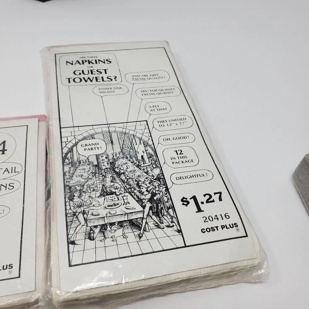 VINTAGE PREMIUM QUALITY SANTA NAPKINS 12 count COST PLUS PARTY GOODS BRAND